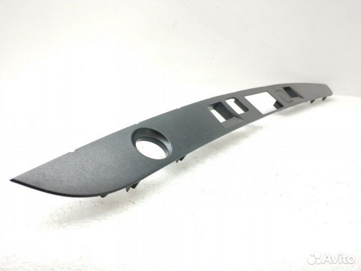 Накладка крышки багажника Mercedes-Benz S-Class