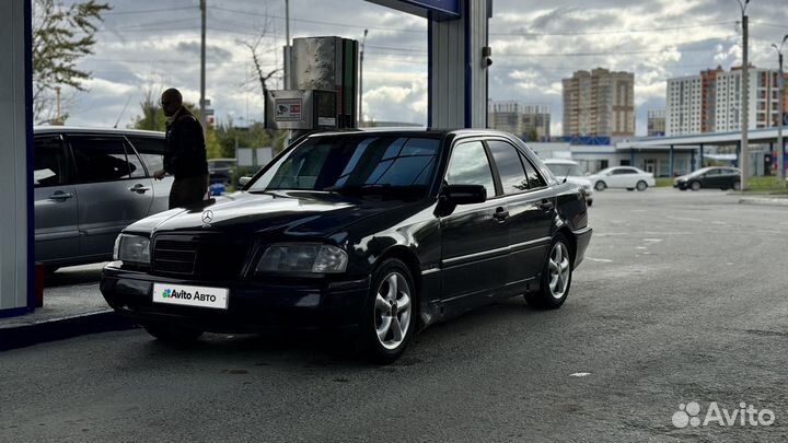 Mercedes-Benz C-класс 2.4 МТ, 1998, 299 999 км