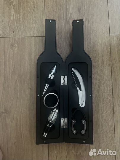 Подарочный набор для вина новый