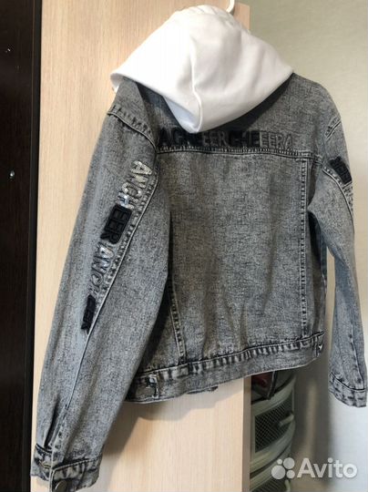 Джинсовая куртка для девочки