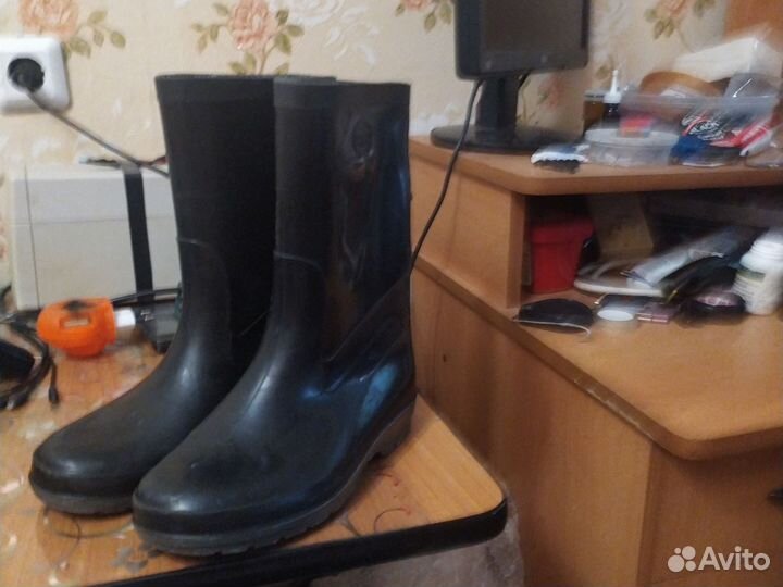 Резиновые сапоги