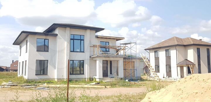 Дом 350 м² на участке 10 сот.