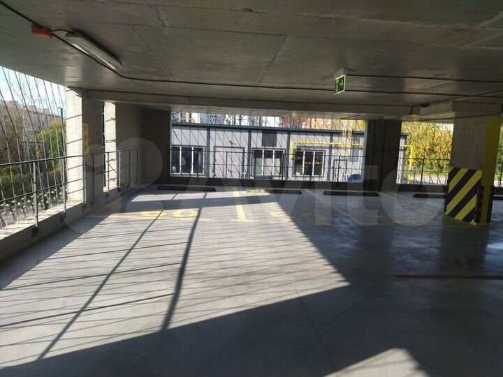 Машиноместо, 16 м²