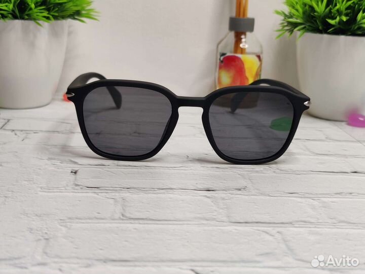 Солнцезащитные очки wayfarer