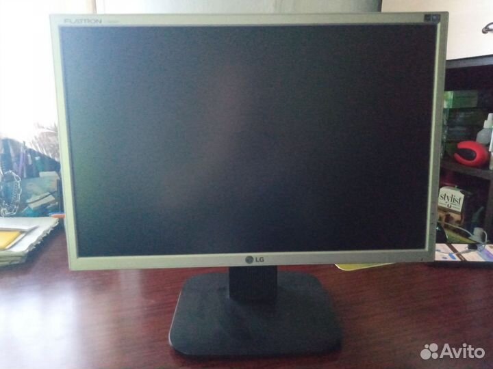Монитор LG
