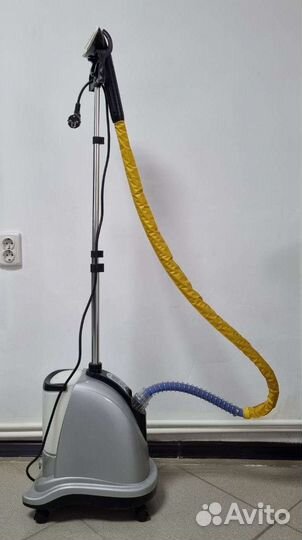 Паровой утюг 