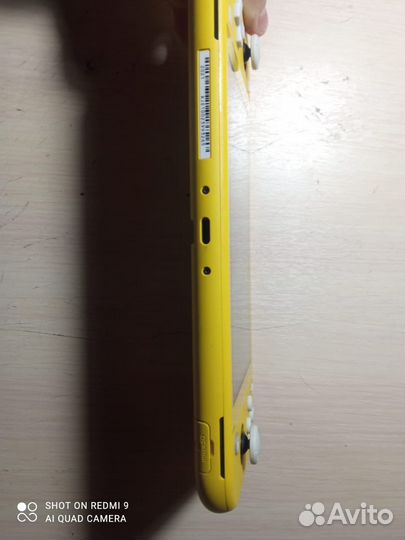 Nintendo switch lite + подарок игра