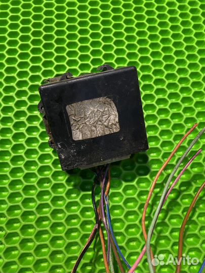 Блок электронный Nissan Primera