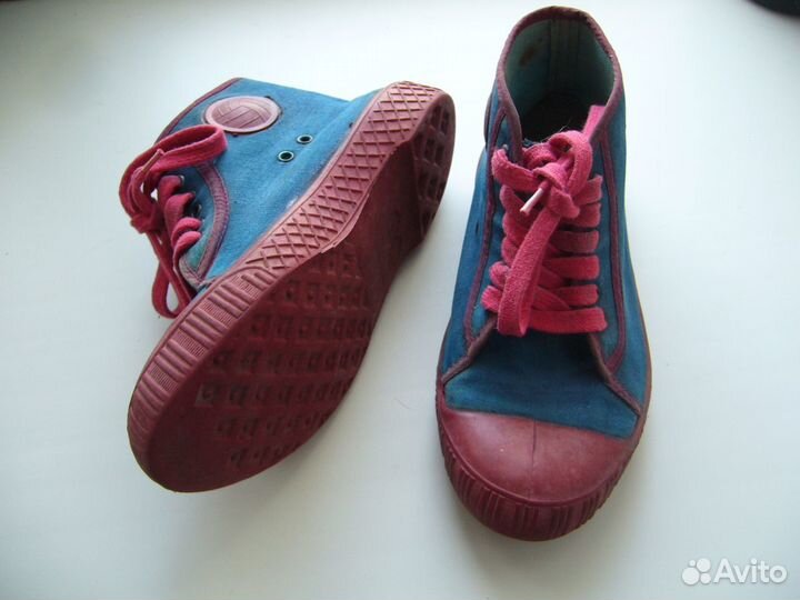 Кеды и спортивные штаны СССР