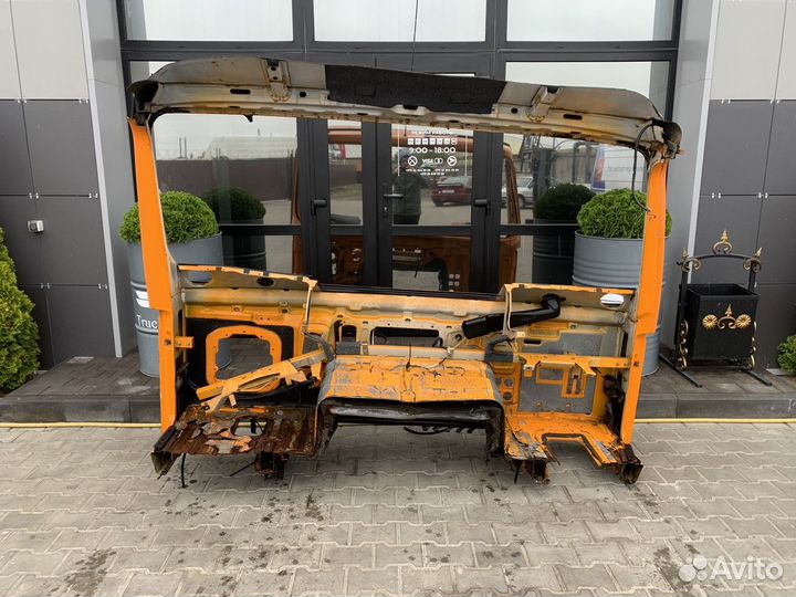 Каркас кабины передняя часть Man F2000