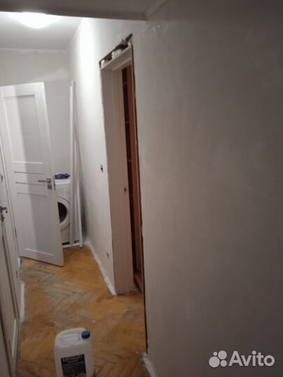 Штукатурка стен по маякам ручная