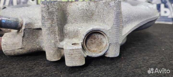 Впускной коллектор Volkswagen Golf 3