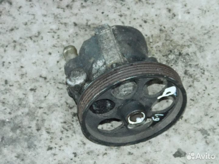 Насос гура рено трафик 1,9 CDI