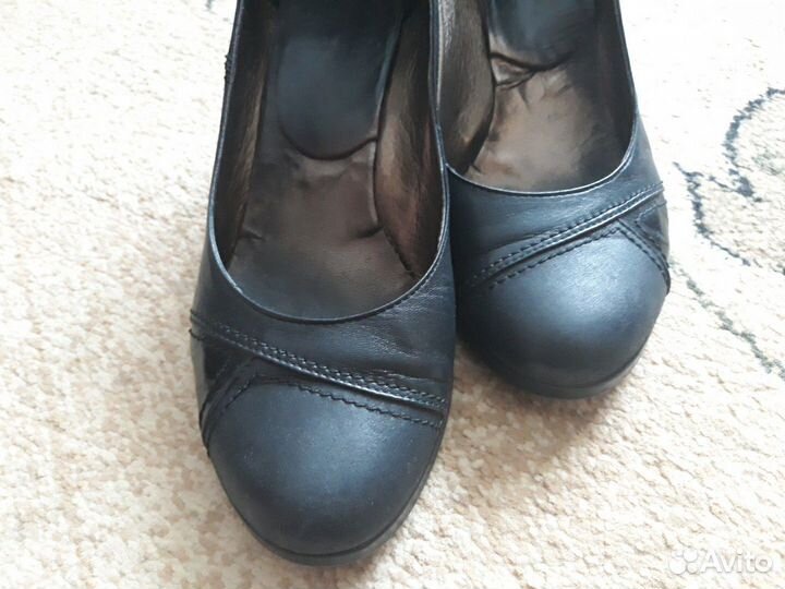 Натуральные кожаные туфли 37 разм