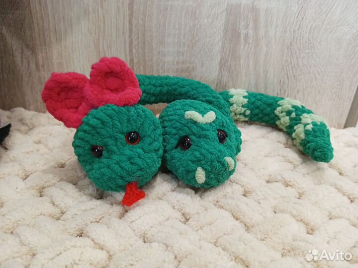 Змейки вязанные