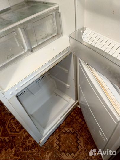 Холодильник на запчасти