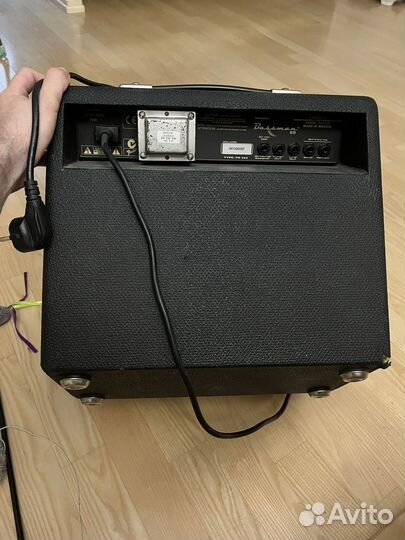 Басовый комбоусилитель Fender Bassman 25