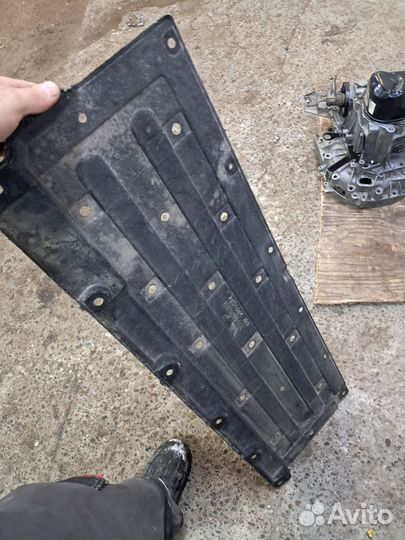 LiXiang l7 пыльник днища