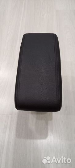 Подлокотник