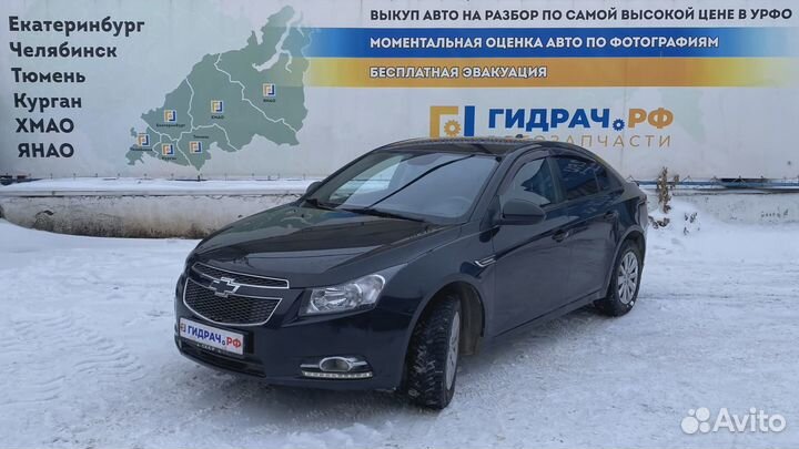 Фонарь задний внутренний левый Chevrolet Cruze (J3