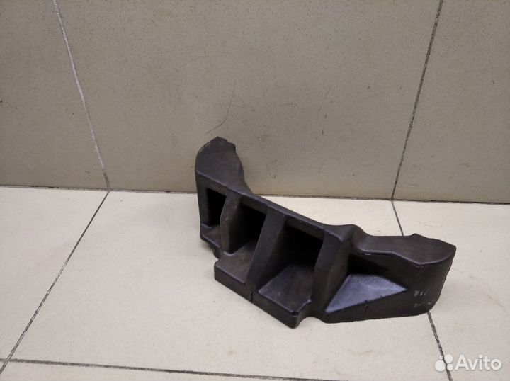 Накладка (кузов внутри) Fortuner 2015