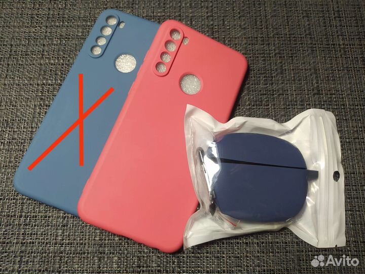 Чехлы силиконовые для телефона и наушников