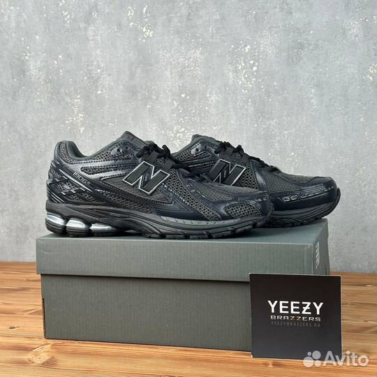 New Balance 1906R Black Metallic Silver