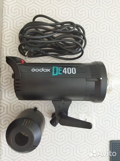Студийная вспышка Godox DE400