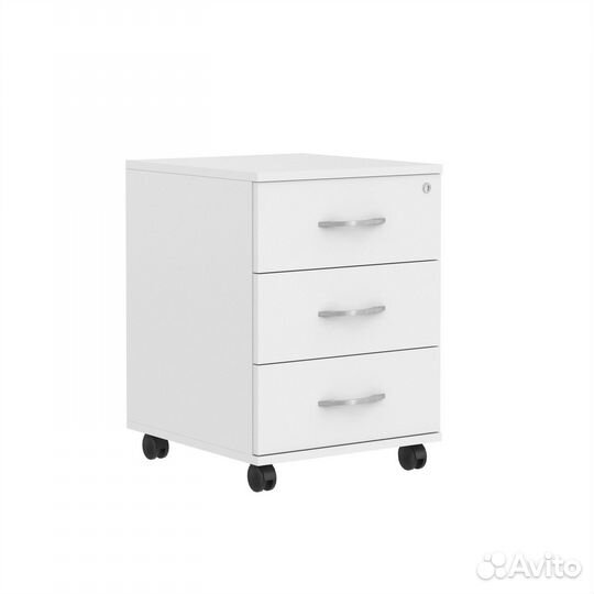 Офисная мебель. в наличии. с ндс