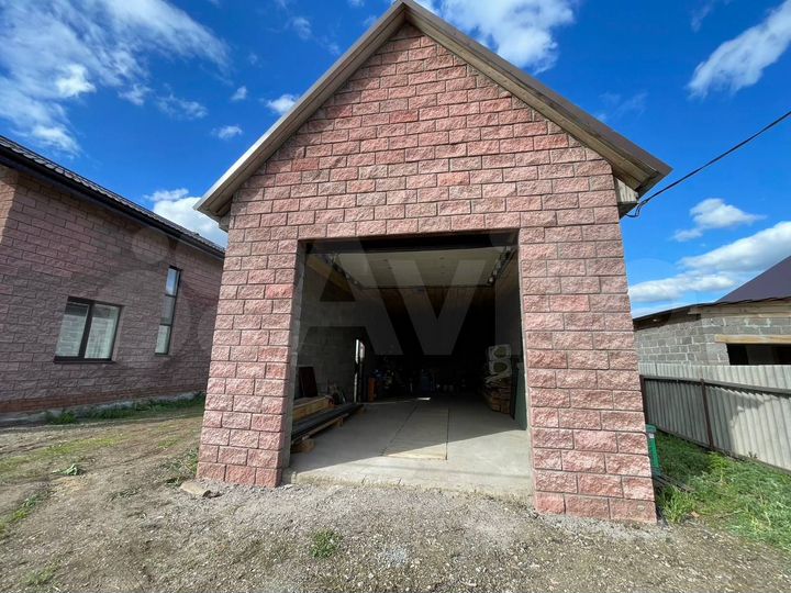 Дом 141 м² на участке 14,5 сот.