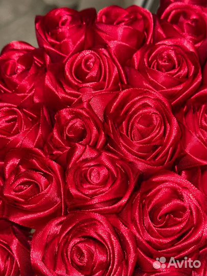 Букет роз из атласных лент на 8 марта 14 февраля