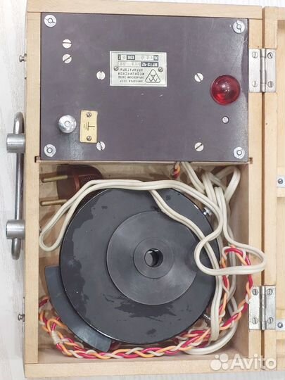 Столик-термостат к микроскопу