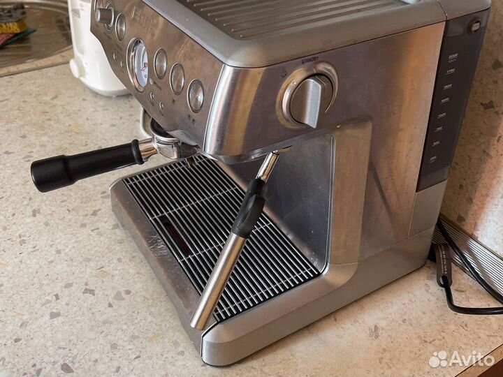 Кофемашина bork c801 рабочая профессиональная