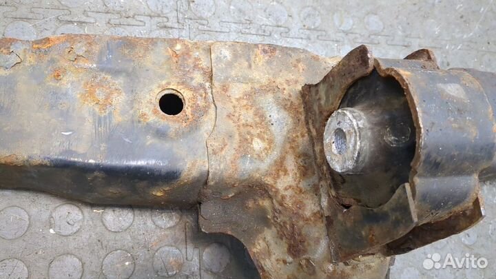 Балка под радиатор Toyota Auris E15, 2007