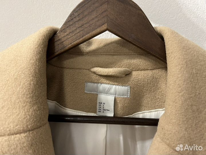 Бежевое пальто (верблюжий цвет)