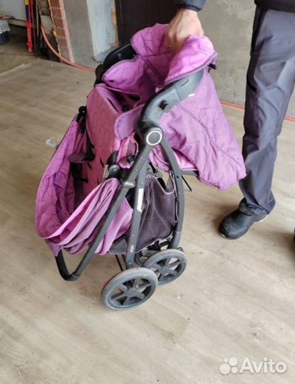 Коляска с перекидной ручкой