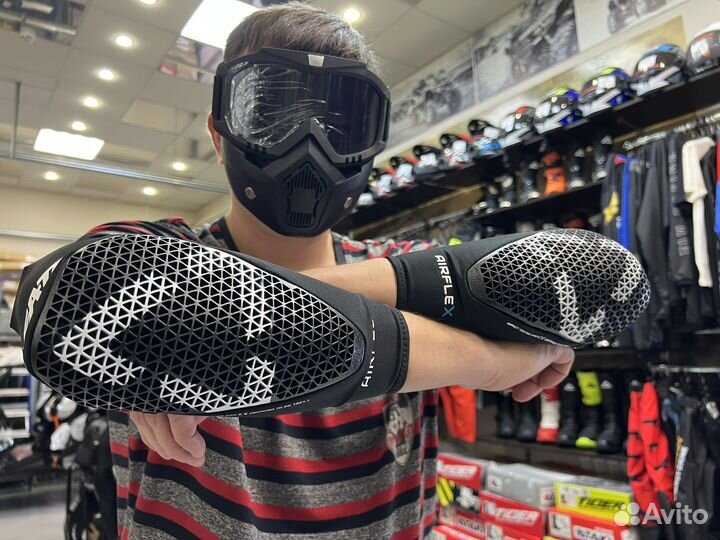 Налокотники Leatt Airflex pro Elbow