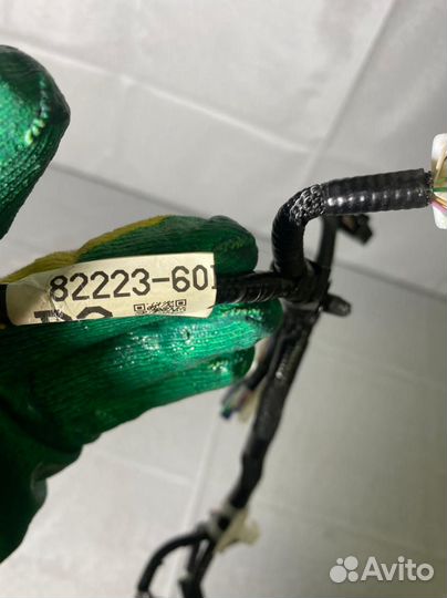 Проводка центральной консоли LexusLX 570