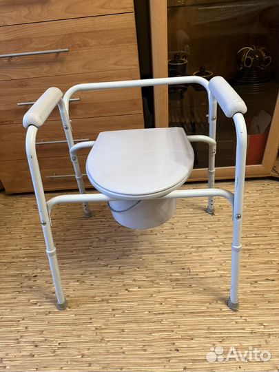 Санитарный стул