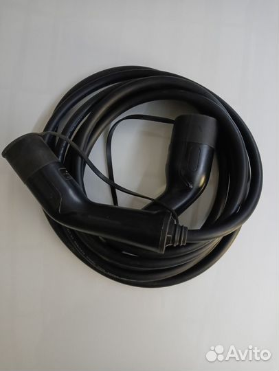 Кабель зарядки Tyre 2 - Tyre 2