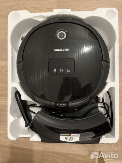 Робот-пылесос Samsung Navibot Light SR8750