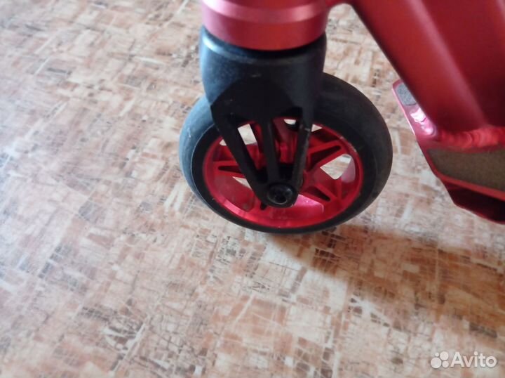 Трюковой самокат Tech team Comrade