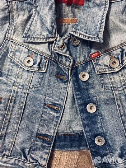 Куртка джинсовая