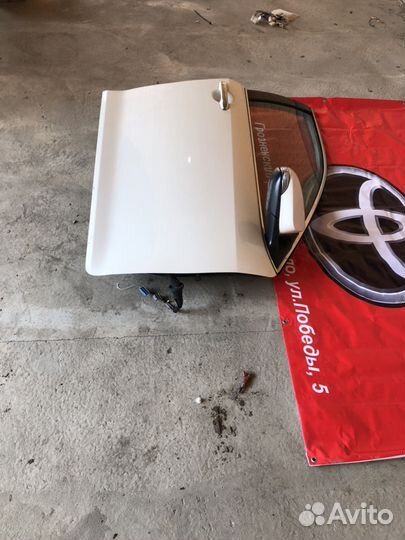 Передняя правая дверь Toyota Camry v55 070