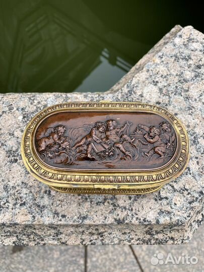 Старинная музейная шкатулка 19 века, бронза