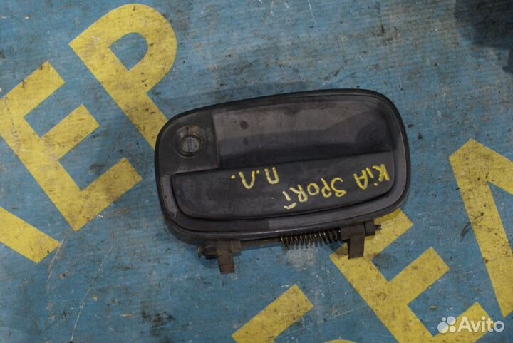 Передняя правая ручка двери KIA Sportage