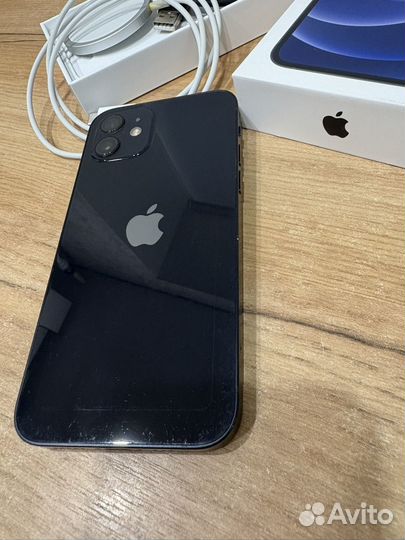 iPhone 12, 64 ГБ