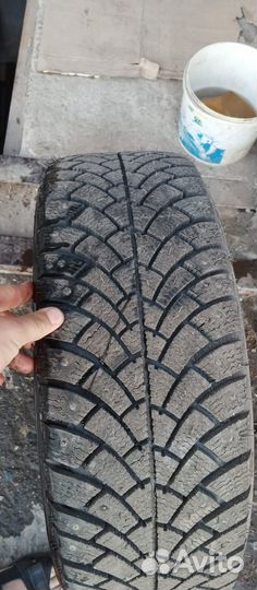 Bfgoodrich G-Force Stud 205/55 R16 94Q
