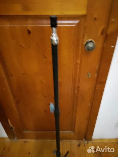 Микрофонная стойка прямая