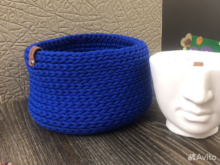 Вязанная корзинка